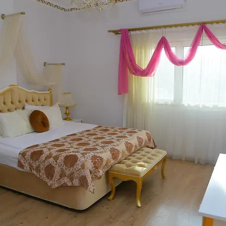 Huri & Nuri (adults Only) 3* Foça