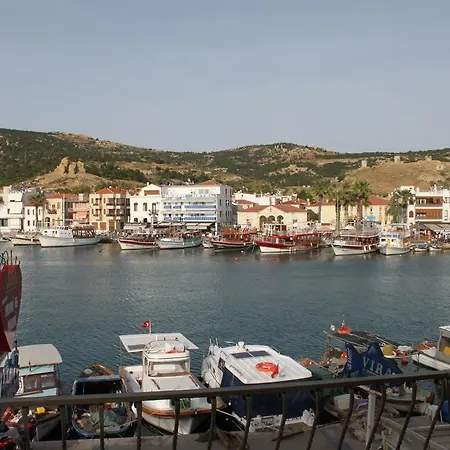 Huri & Nuri (adults Only)