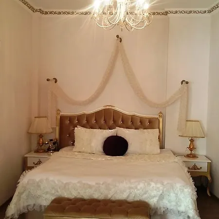 Huri & Nuri (adults Only)