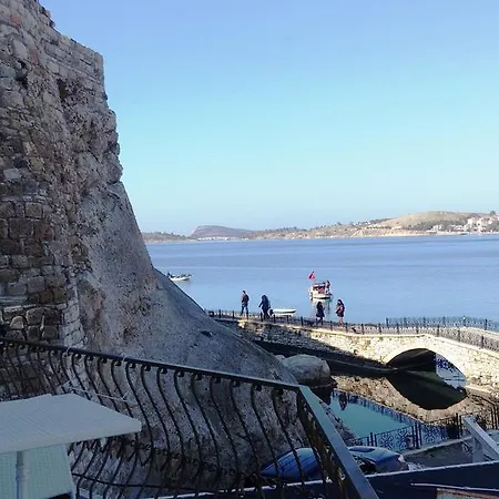 Huri & Nuri (adults Only)