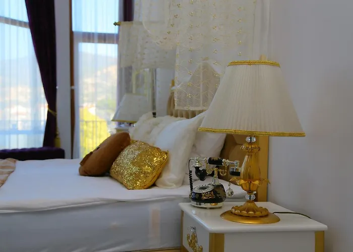 Huri & Nuri (adults Only) Foça