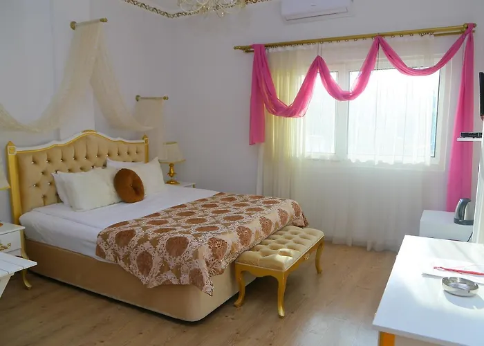 Huri & Nuri (adults Only) 3* Foça