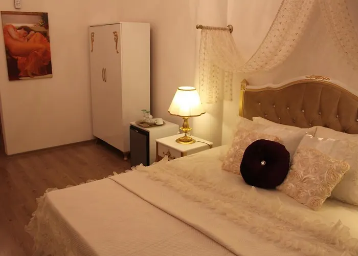 Huri & Nuri (adults Only) מלון 3*