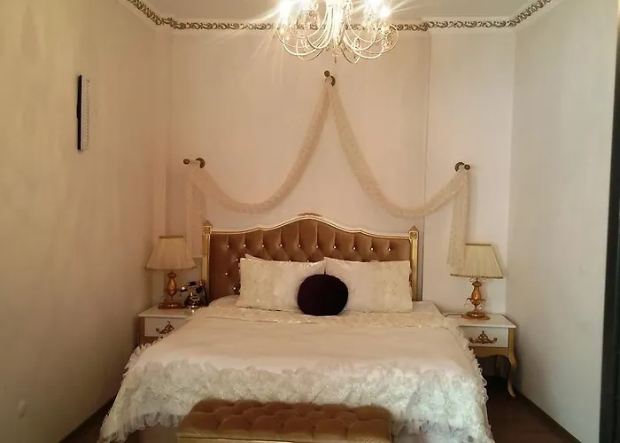 Huri & Nuri (adults Only)