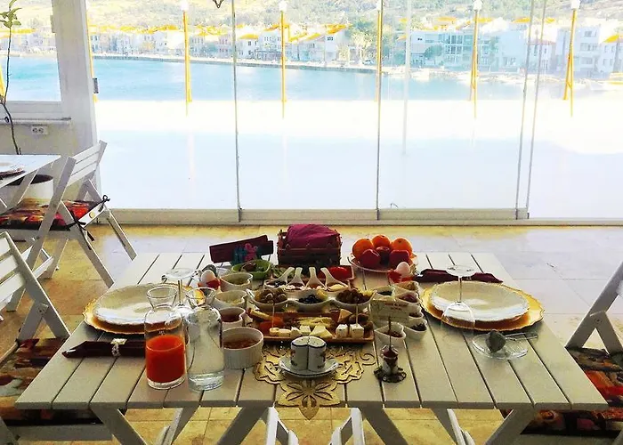 Huri & Nuri (adults Only) 3* Foça