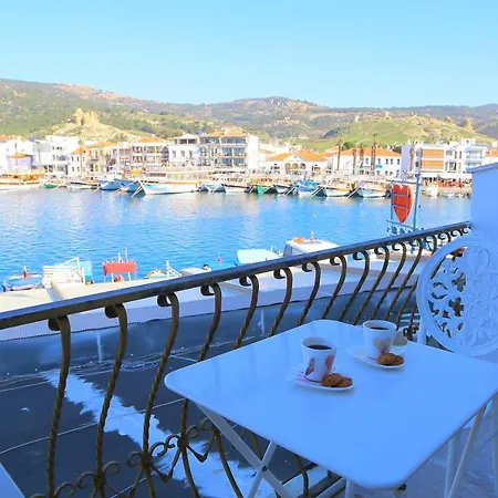 Huri & Nuri (adults Only) Foça