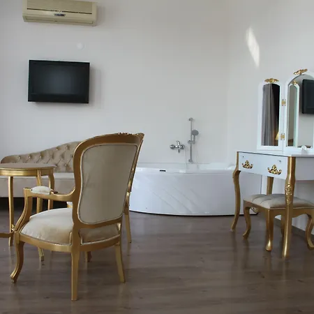 Huri & Nuri (adults Only) Foça