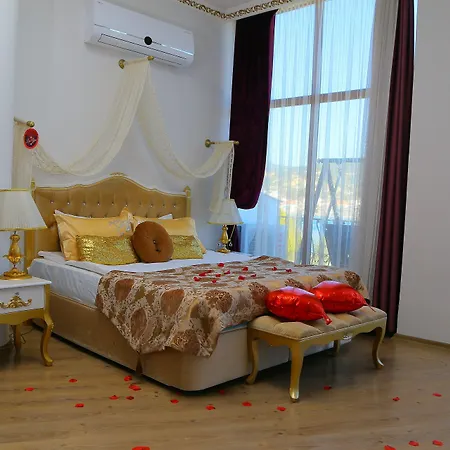 Huri & Nuri (adults Only) Foça