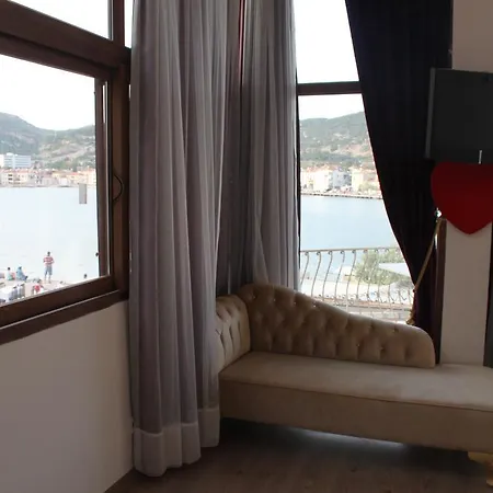 Huri & Nuri (adults Only) 3* Foça