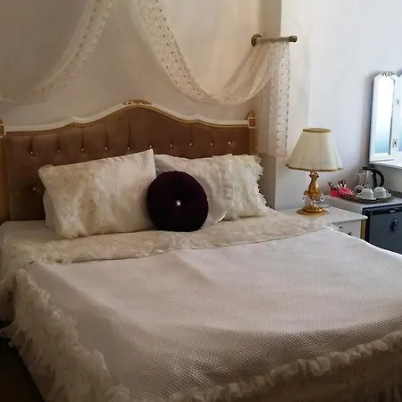 Huri & Nuri (adults Only) Foça