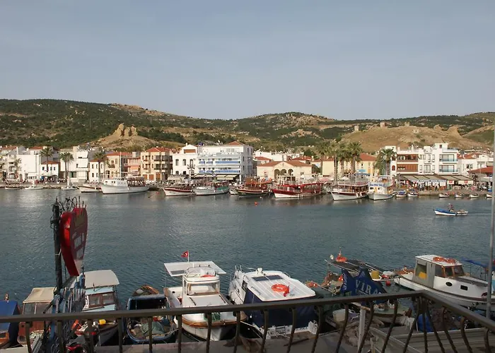 Huri & Nuri (adults Only)