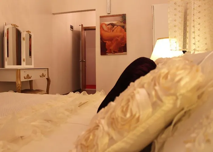 Huri & Nuri (adults Only)