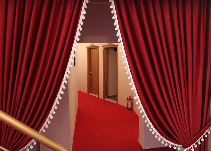 Huri & Nuri (adults Only)