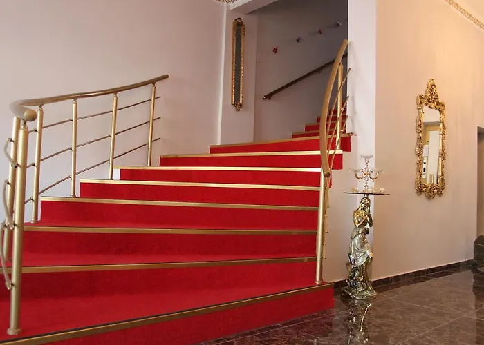 Huri & Nuri (adults Only)